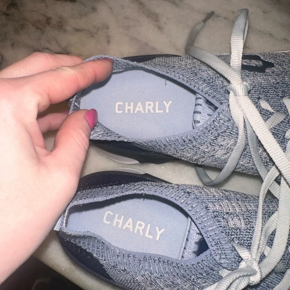 Charly Calzzapato Size 10.5 Men's‎ Gray and Black Knit Sneakers